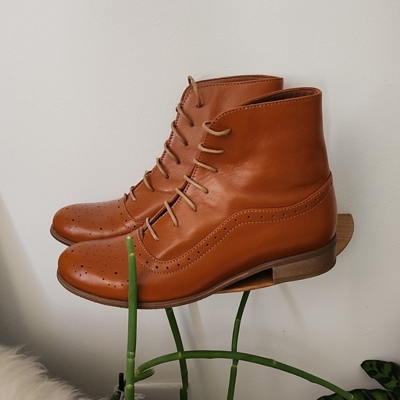 Julia Bo Shoes - Julia Bo never worn custom Regeant brown leather cottagecore booties